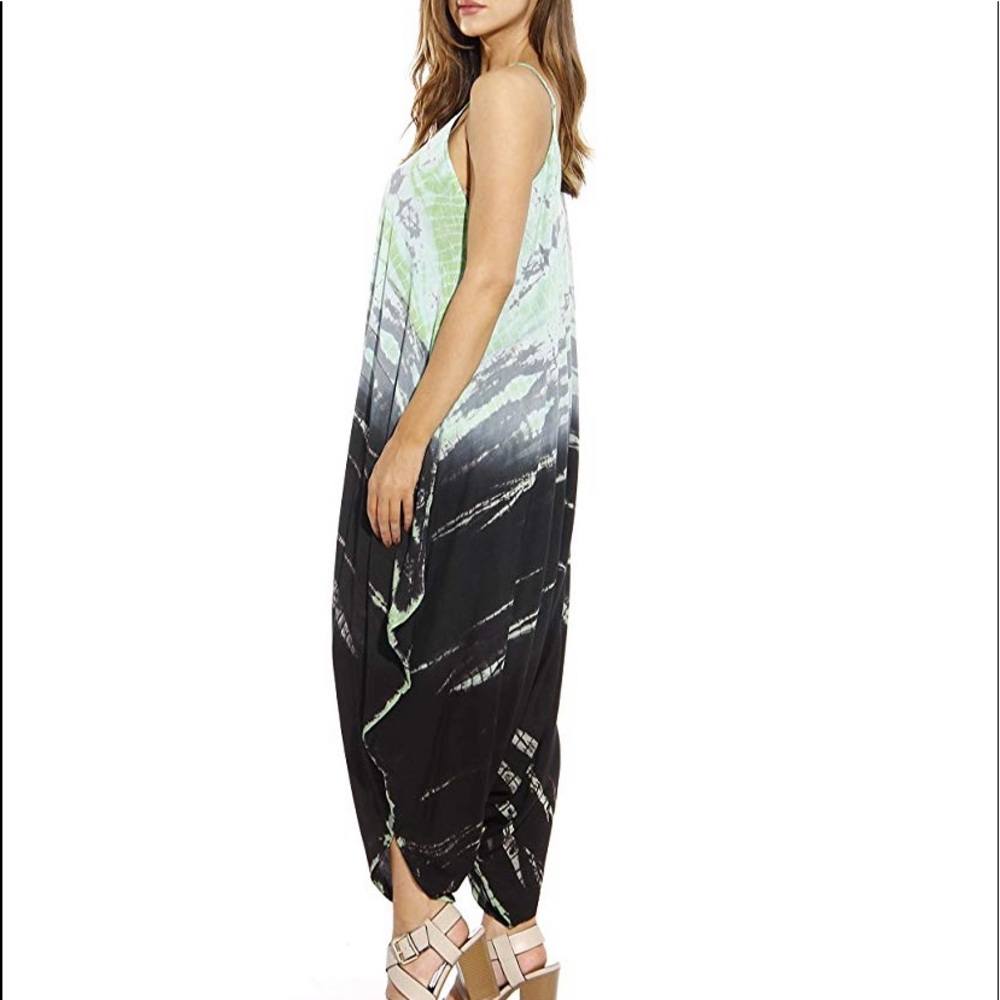 Beautiful woman jumpsuit romper - Picture 2 of 5